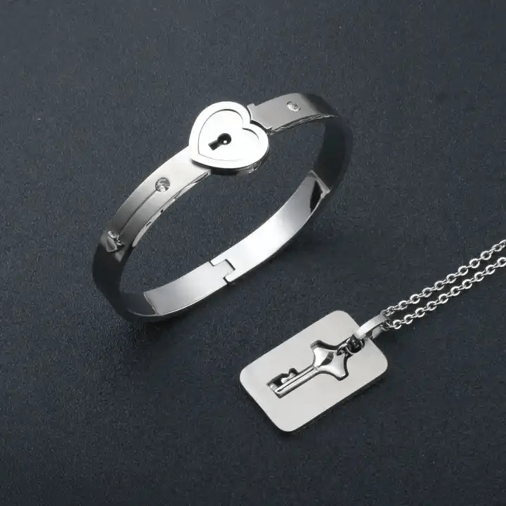 BRAZALETE CORAZÓN Y COLLAR LLAVE MÁGICA