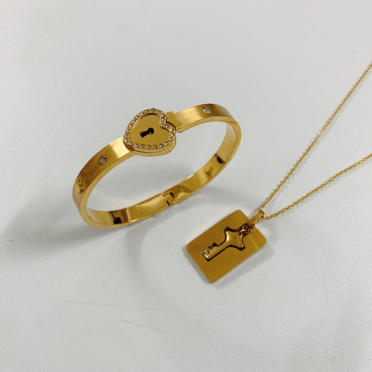 BRAZALETE CORAZÓN Y COLLAR LLAVE MÁGICA