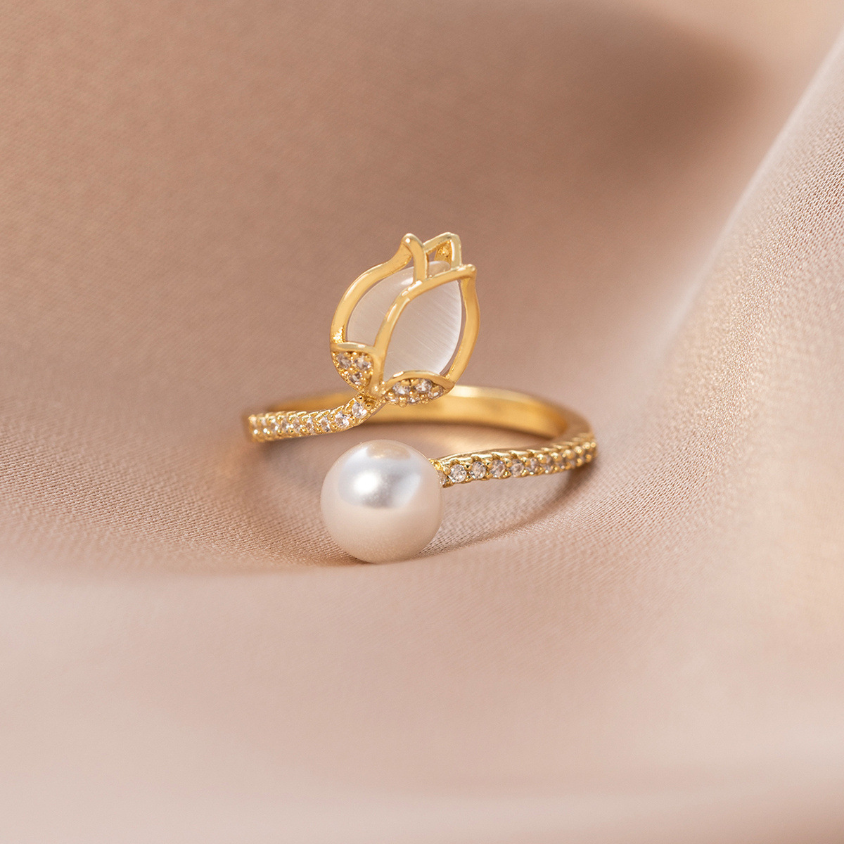 SET DE COLLAR Y ANILLO TULIPÁN